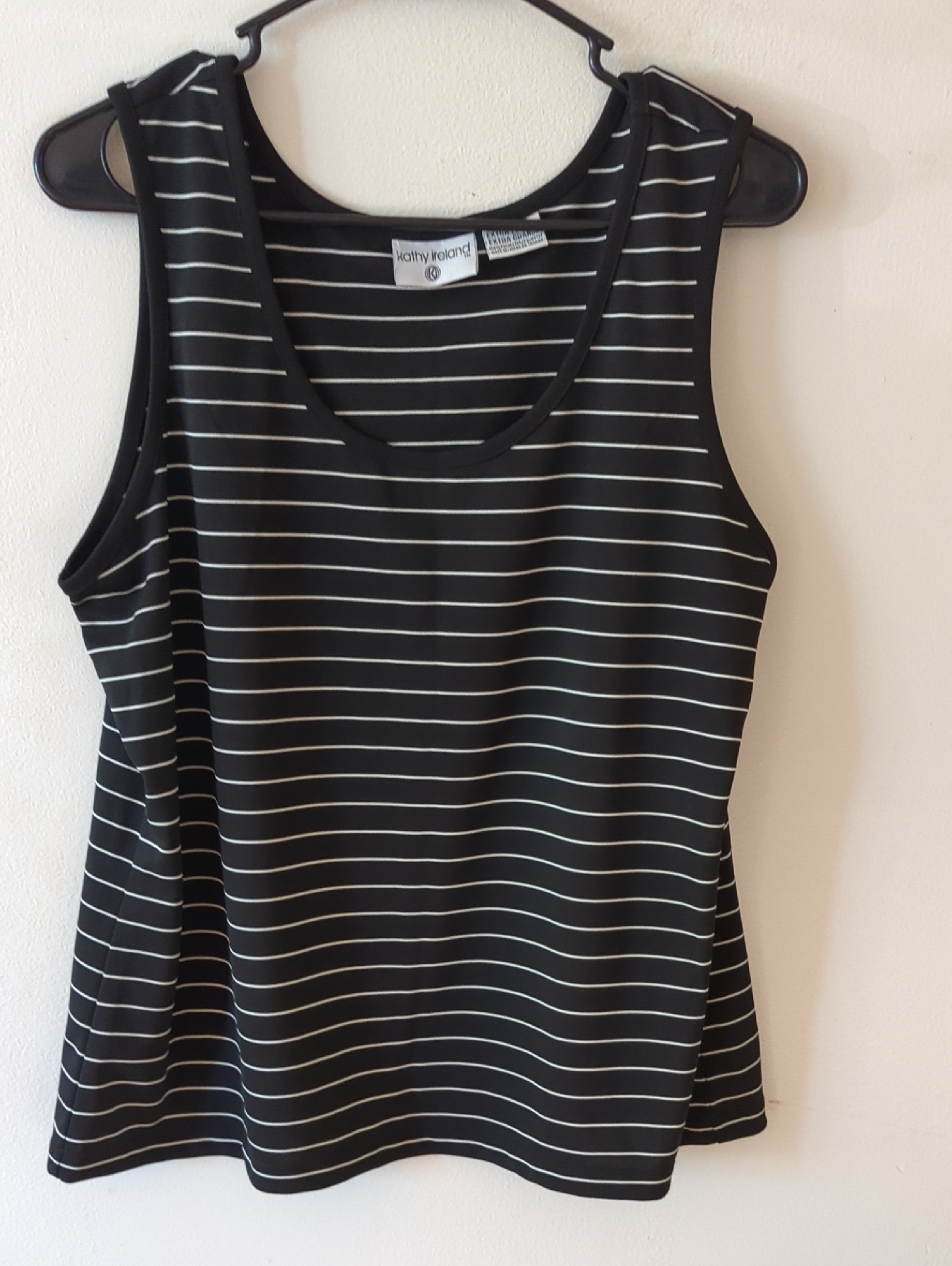 Kathy Ireland Black And White Striped Scoop Neck Tank
